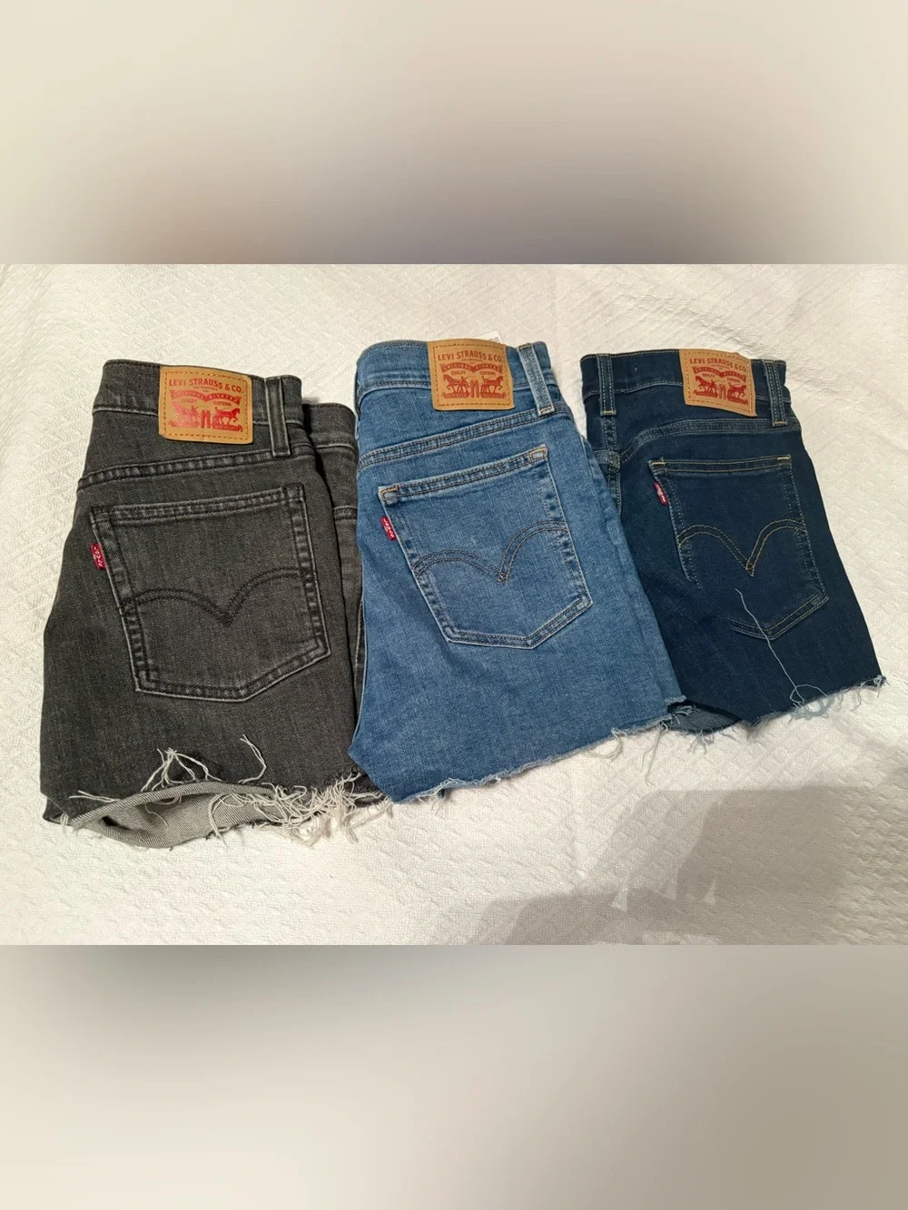 Levi's Denim high rise denim shorts - Classic Back Pocket Design